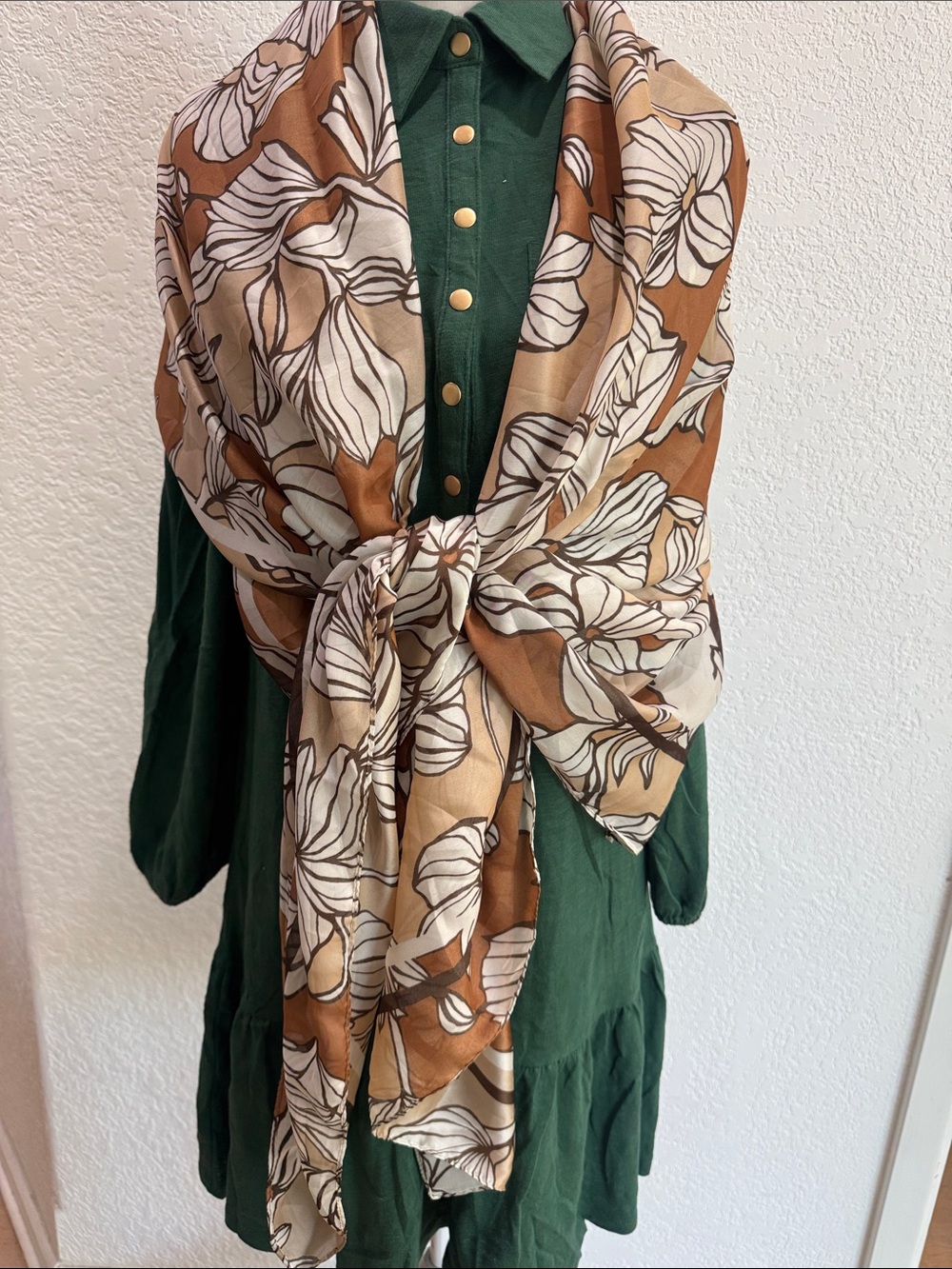 Elegant Italian Viscose Scarf 🧣 Wrap/Shawl